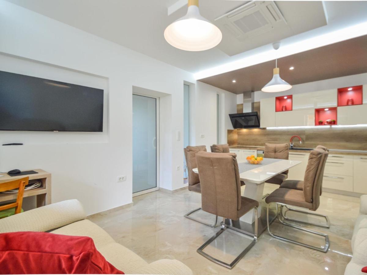 Apartment Mornar-5 By Interhome Trogir Exterior photo