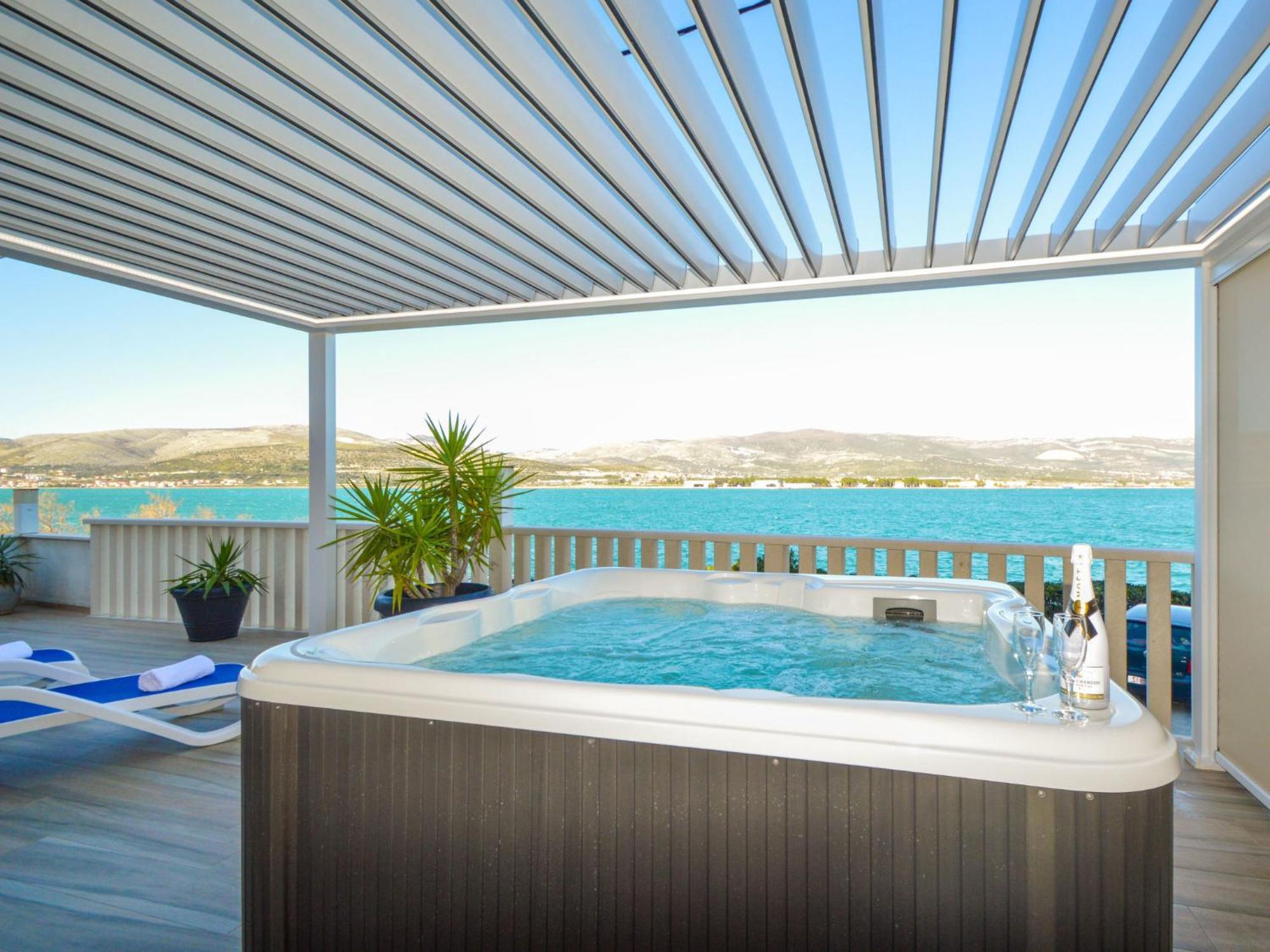 Apartment Mornar-5 By Interhome Trogir Exterior photo
